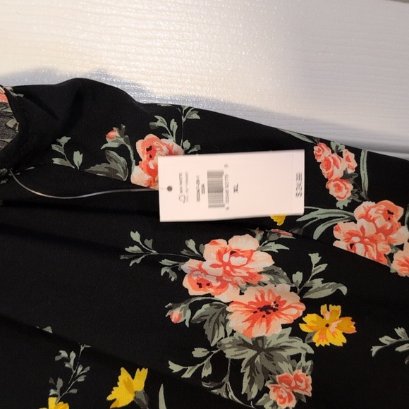Old Navy Black Sleeveless Floral Dress Top With Back Keyhole NWT - Picture 4 of 6